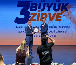 Rektör Prof. Dr. İdris DEMİR ve Merkez Müdürümüz Dr. Öğr. Üyesi...