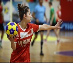 Batman Üniversitesi Antrenörlük bölümü öğrencisi Nurşin Sevgin Korfbol Milli takımında! ...