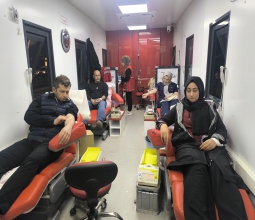 Öğrencilerimizden Kan Bağışı Kampanyasına Anlamlı Destek...