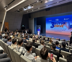 Rektör Prof. Dr. İdris DEMİR ve Daire Başkanımız Dr. Öğr. Üyesi...