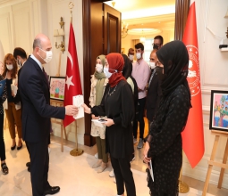 ​Öğrencilerimiz Rektörümüz Sayın Prof. Dr. İdris Demir öncülüğünde İçişleri Bakanımız Sayın...