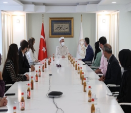 ​Sayın Rektörümüz Prof. Dr. İdris Demir, öğrencilerimizle birlikte Diyanet İşleri Başkanı...