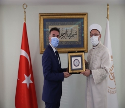 ​Sayın Rektörümüz Prof. Dr. İdris Demir, öğrencilerimizle birlikte Diyanet İşleri Başkanı...