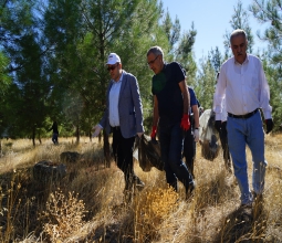 Üniversite Öğrencileri Tarafından Ormanlık Alanlarda Temizlik Yapıldı...