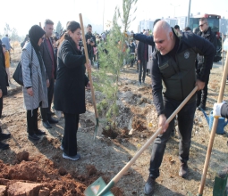 Üniversitemizde “Daha Yeşil Bir Kampüs” için Fidan Dikim Etkinliği Düzenlendi...