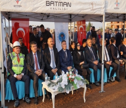 Diş Hekimliği Uygulama ve Araştırma Hastanesi İnşaatında Çivi Çakma ve Beton...