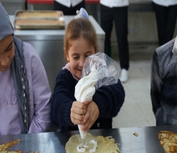 Hasankeyf Meslek Yüksekokulundan Akalin Köyü İlkokulu Öğrencilerine Aşçılık Deneyimi ...