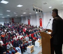 Rektör Demir Kozluk’ta Öğrencilere Yurt Dışında Burslu Eğitim Olanaklarını Anlattı ...