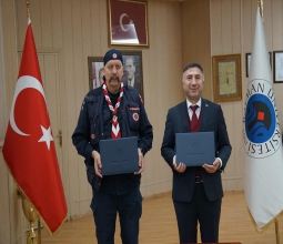 Üniversitemiz İle Türkiye İzcilik Federasyonu Arasında İş Birliği Protokolü İmzalandı...