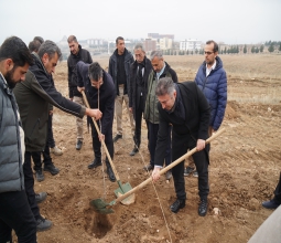 Milletvekili Nasıroğlu ve Rektör Prof. Dr. Demir’den Fidan Dikimi...