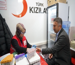 Üniversitemizden Kan Bağışı Kampanyası...