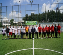 Rektör Prof. Dr. Demir’den Birimler Arası Futbol Turnuvasında Başlama Vuruşu...