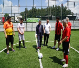 Rektör Prof. Dr. Demir’den Birimler Arası Futbol Turnuvasında Başlama Vuruşu...