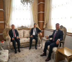 Siirt Üniversitesi Rektörü Prof. Dr. Nihat Şındak’tan Rektör Prof. Dr. İdris...