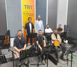 Üniversitemiz Güzel Sanatlar Fakültesi Korosundan Başarılı Canlı Yayın Performansı...