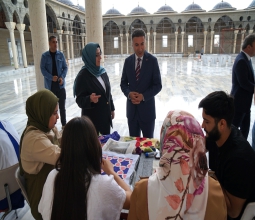 Üniversite Camii Avlusunda Robotik Kodlama ve Sanat Etkinlikleri...