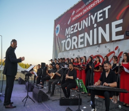 Üniversitemizde Mezuniyet Töreni Yapıldı...