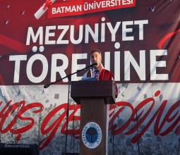 Üniversitemizde Mezuniyet Töreni Yapıldı...