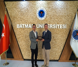 TRT Kurdî Kanal Koordinatörü Kemal Gümüş’ten Rektör Prof. Dr. İdris Demir’e...