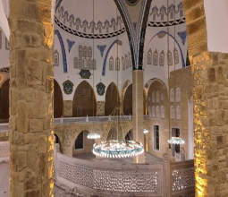 Üniversite Camii Heybetiyle Göz Kamaştırıyor...