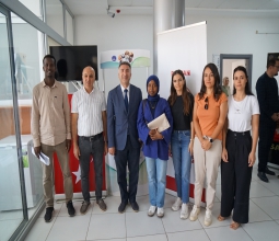 Rektör Prof. Dr. İdris Demir Yeni Kayıt Yaptıran Öğrencilerle Buluştu...