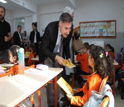 Dr. Ayten Canalp ve Rektör Prof. Dr. İdris Demir Toki Kazım...