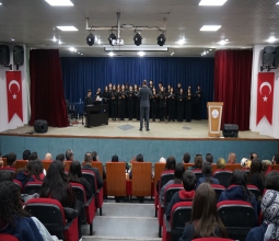 Üniversitemiz Öğrencilerinden Kozluk’ta Cumhuriyet Marşları Konseri...