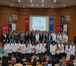 Üniversitemizde Geleceğin Diş Hekimleri Beyaz Önlüklerini Giydi...