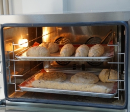 Üniversitemizde Üç Bin Yıllık Ballı Arpa Ekmeği Yapıldı...