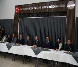 Üniversite Öğrencilerinden Çocuk Evleri Sitesinde Anlamlı Konser...