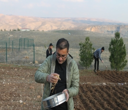 Batı Raman Kampüsü Sera Alanında Aspir Bitkisi Dikimi Gerçekleştirildi...