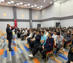 “Yapay Zekâ ve Girişimcilik” Söyleşisine Yoğun İlgi...