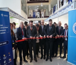 TÜBİTAK 2204-A Van Bölge Sergisi Üniversitemizde Başladı...