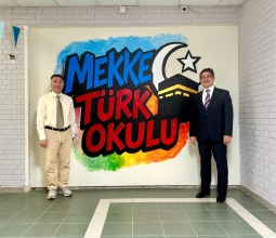 Rektörümüz Prof. Dr. Demir, Mekke Uluslararası Türk Okulunda Öğrencilerle Buluştu...