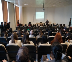 Üniversitemizde “Finans ve Sermaye Piyasalarında Kariyer Yolculuğu” ve “Finansal Okuryazarlık” Programları...