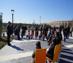 Gençler Sınavda Ter Dökerken Veliler Yapay Zekâ Dinledi...