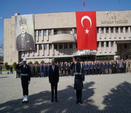 Rektörümüz Prof. Dr. Demir, 18 Mart Çanakkale Zaferi ve Şehitleri Anma...