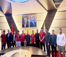 Rektörümüz Prof. Dr. İdris Demir, Başarılı Öğrencileri Ağırladı...