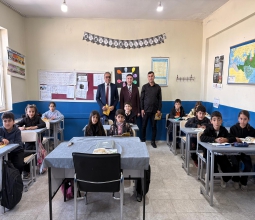 Kavakdibi Köyü Öğrencilerinden Ebru Sanatı...