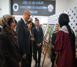 Üniversitemizde “Tarihler Arası Sentez” Sergisi...