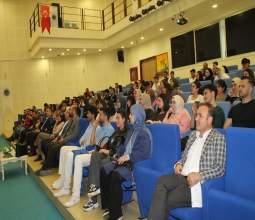 Üniversitemiz Öğrencilerine Girişimcilik Desteği...
