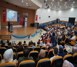 Hemşire Adayları Yemin Ederek Mezun Oldu...