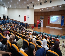 Hemşire Adayları Yemin Ederek Mezun Oldu...