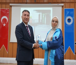 Hemşire Adayları Yemin Ederek Mezun Oldu...