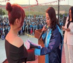 Üniversitemizde Görkemli Mezuniyet Töreni...