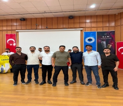 Üniversitemiz Ev Sahipliğinde Diş Hekimlerine Yönelik Kapsamlı Eğitim Programı Düzenlendi...