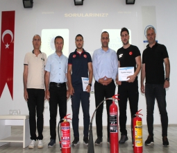 Üniversitemizde Yangın Eğitimi ve Tatbikatı Gerçekleştirildi...