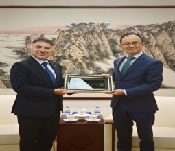 Rektörümüz Prof. Dr. İdris Demir’den Çin Halk Cumhuriyeti Ankara Büyükelçisi Jiang...