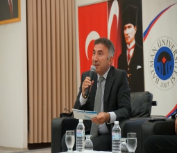 Üniversitemizde “Algoritmik Vesayetten Dijital Egemenliğe” Paneli Düzenlendi...
