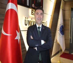  Rektör Prof. Dr. İdris Demir’in Gazeteciler ve Basın Bayramı Mesajı...